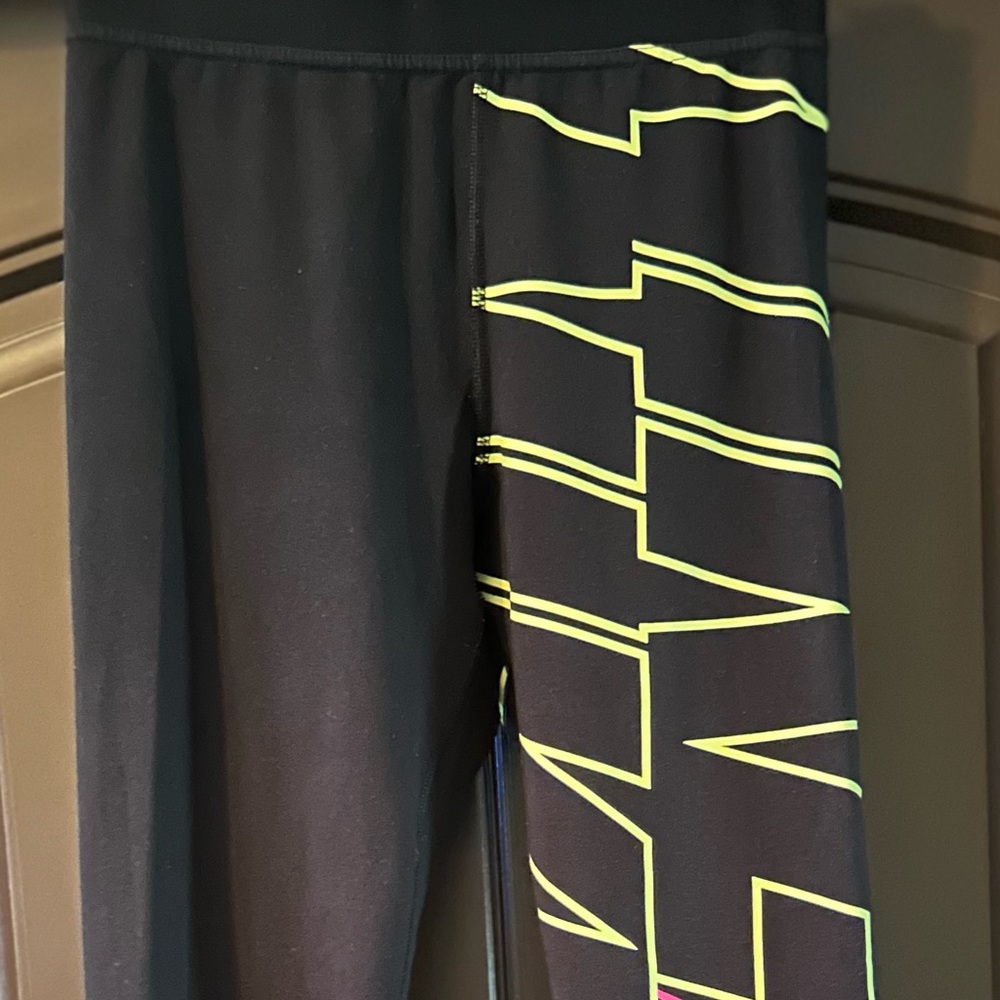 NIKE LEGGINGS.  SIZE S